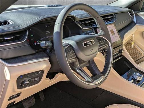 2025 Jeep Grand Cherokee 4xe Base