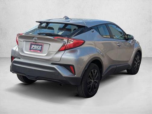 Silver Knockout Metallic 2019 Toyota C-HR LE