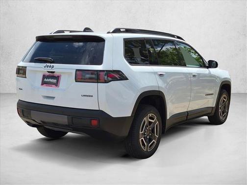 Bright White Clearcoat 2026 Jeep Cherokee Laredo