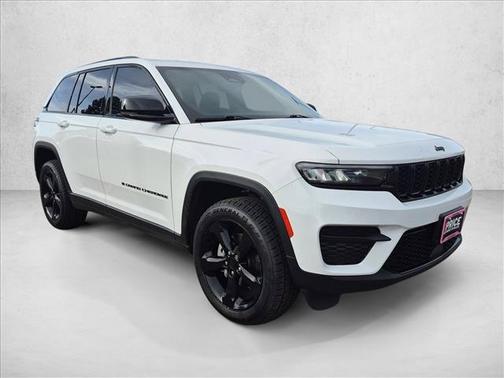Bright White Clearcoat 2023 Jeep Grand Cherokee Altitude