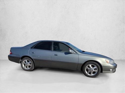 2000 Lexus ES 300 Base