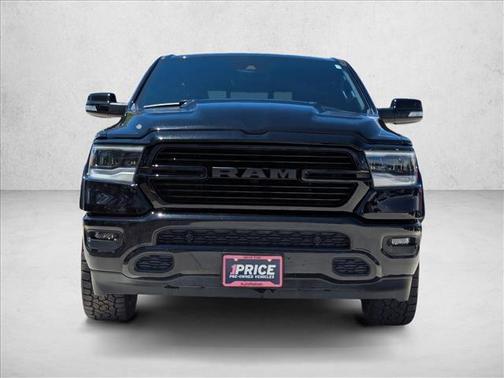 Diamond Black Crystal Pearlcoat 2022 RAM 1500 Laramie
