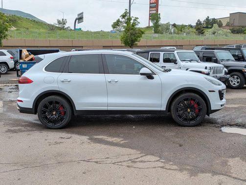 2015 Porsche Cayenne Turbo