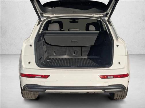 2023 Audi Q5 40 Premium Plus