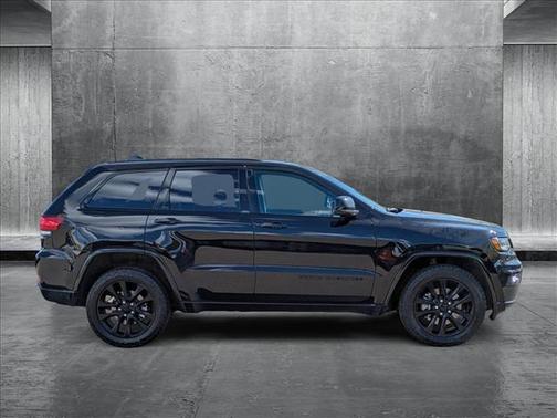 2021 Jeep Grand Cherokee Laredo