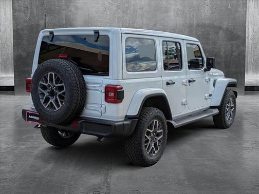 2025 Jeep Wrangler 4-Door Sahara 4x4