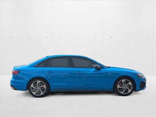 2022 Audi A4 45 S line Premium Plus