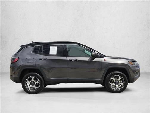 Granite Crystal Metallic Clearcoat 2022 Jeep Compass Trailhawk