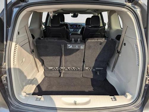 Granite Crystal Metallic Clearcoat 2018 Chrysler Pacifica Hybrid Limited