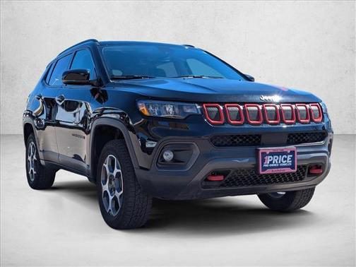 Diamond Black Crystal Pearlcoat 2022 Jeep Compass Trailhawk
