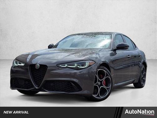 Vesuvio Gray Metallic 2024 Alfa Romeo Giulia Veloce AWD