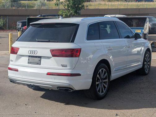 2017 Audi Q7 3.0T Premium
