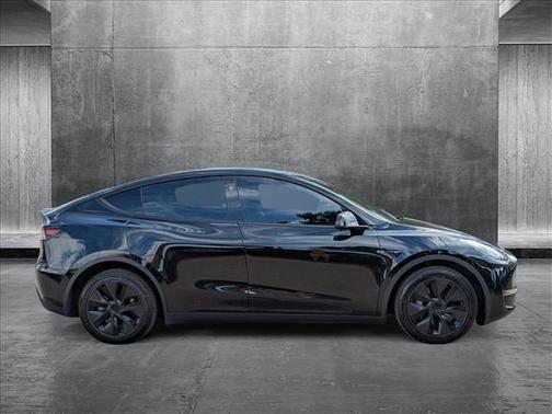 2025 Tesla Model Y Long Range Dual Motor All-Wheel Drive