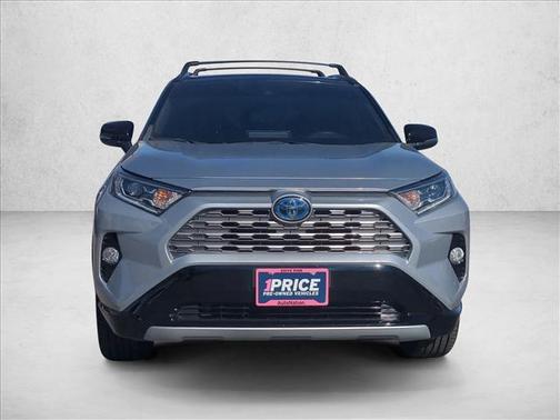 2020 Toyota RAV4 Hybrid SE