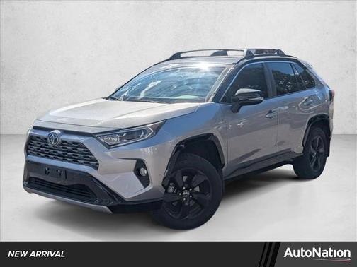 2020 Toyota RAV4 Hybrid SE