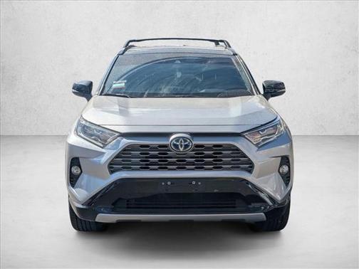 2020 Toyota RAV4 Hybrid SE
