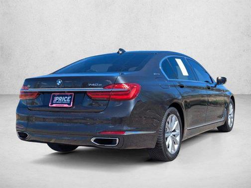 Jet Black 2018 BMW 740e xDrive iPerformance