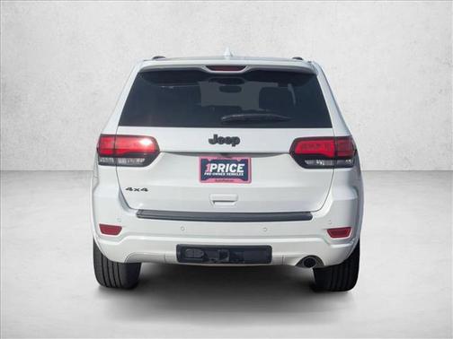 2022 Jeep Grand Cherokee Laredo