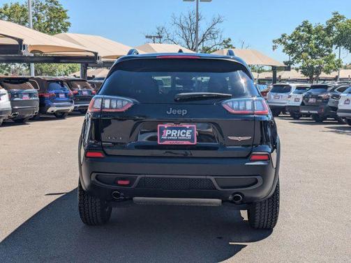 2022 Jeep Cherokee Trailhawk