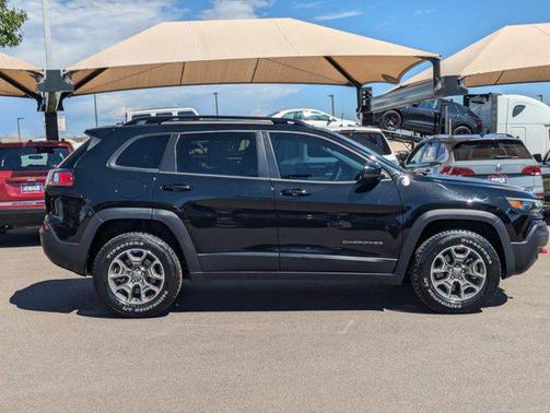2022 Jeep Cherokee Trailhawk
