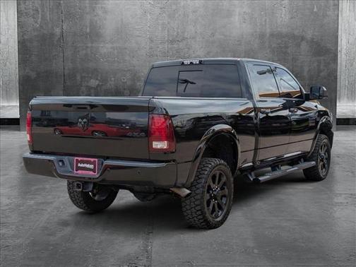 2017 RAM 2500 Laramie Crew Cab 4x4 6'4' Box