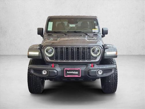 Granite Crystal Metallic Clearcoat 2027 Jeep Gladiator Rubicon