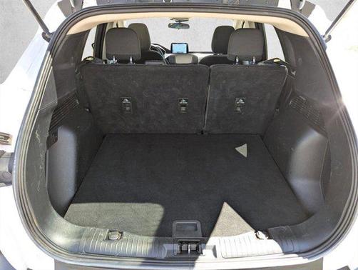 Star White Metallic Tri-Coat 2020 Ford Escape SE