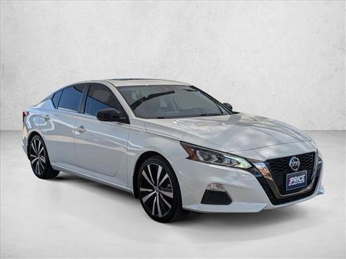 2022 Nissan Altima SR VC-Turbo FWD