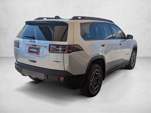 Silver Zynith Clearcoat 2026 Jeep Cherokee Laredo 4x4