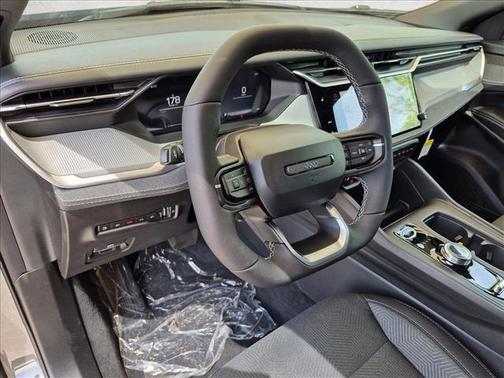 Sting-Gray Clearcoat 2026 Jeep Cherokee Laredo