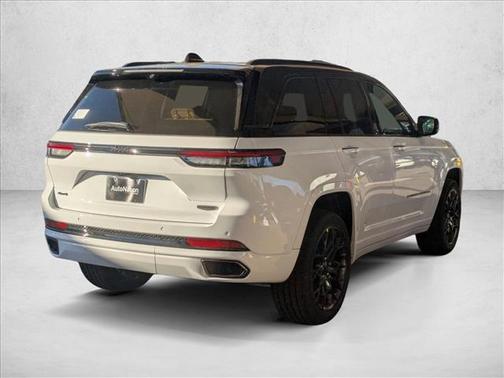 2025 Jeep Grand Cherokee Summit