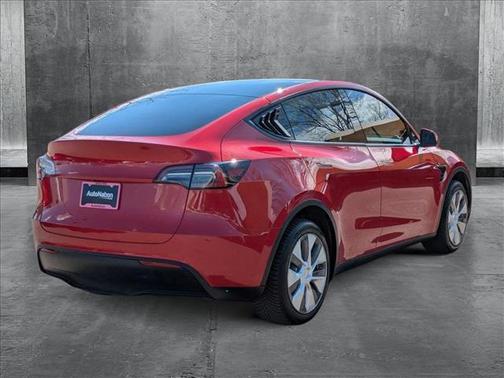 2022 Tesla Model Y Long Range Dual Motor All-Wheel Drive