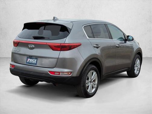 Mineral Silver 2017 Kia Sportage LX