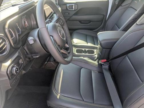 2025 Jeep Gladiator High Tide