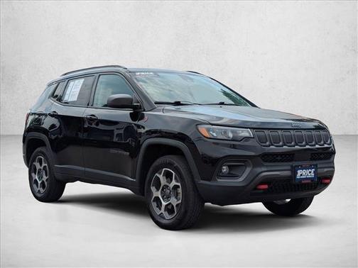 Diamond Black Crystal Pearlcoat 2022 Jeep Compass Trailhawk