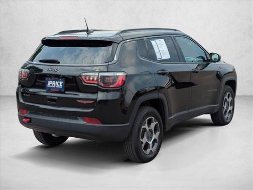 Diamond Black Crystal Pearlcoat 2022 Jeep Compass Trailhawk