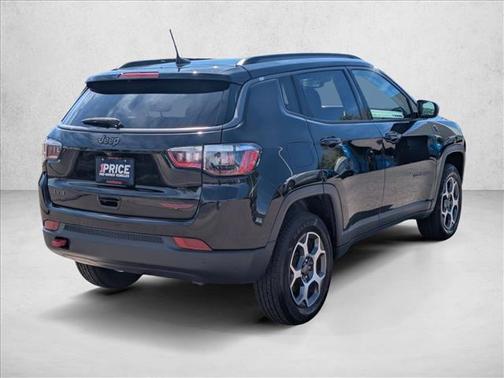 Diamond Black Crystal Pearlcoat 2022 Jeep Compass Trailhawk
