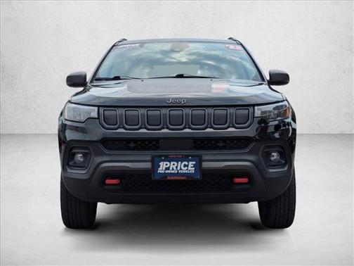 Diamond Black Crystal Pearlcoat 2022 Jeep Compass Trailhawk