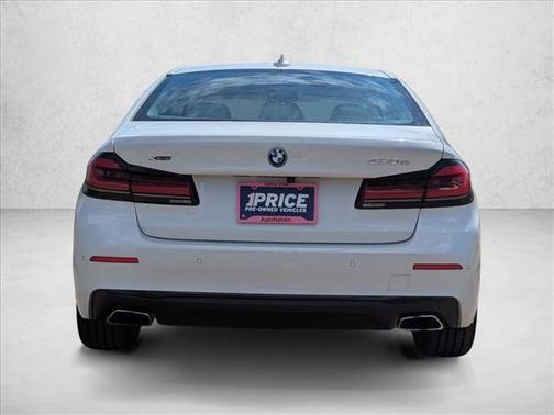 Mineral White Metallic 2022 BMW 530e Base