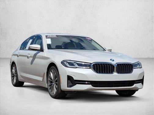 Mineral White Metallic 2022 BMW 530e Base