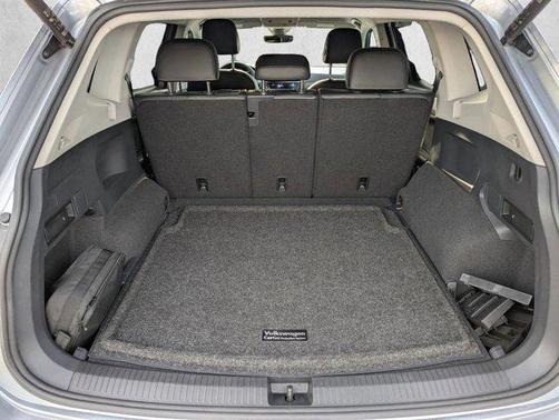 Gray 2022 Volkswagen Tiguan 2.0T SE 4MOTION