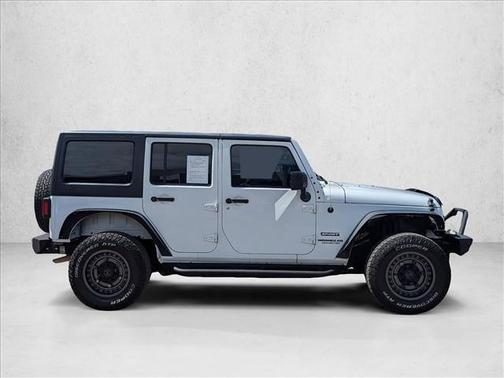 Bright White Clearcoat 2016 Jeep Wrangler Unlimited Sport