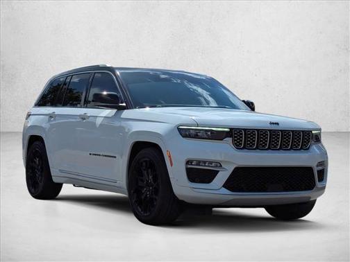 Bright White Clearcoat 2022 Jeep Grand Cherokee Summit