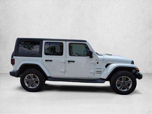 Bright White Clearcoat 2020 Jeep Wrangler Unlimited Sahara