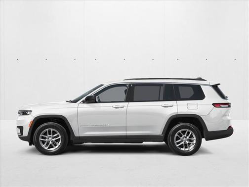 Bright White Clearcoat 2027 Jeep Grand Cherokee L Laredo