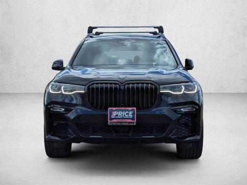 Carbon Black Metallic 2022 BMW X7 M50i
