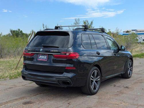 Carbon Black Metallic 2022 BMW X7 M50i