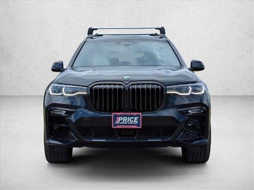 Carbon Black Metallic 2022 BMW X7 M50i
