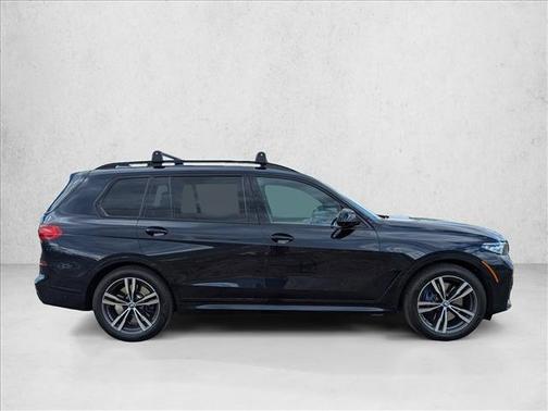 Carbon Black Metallic 2022 BMW X7 M50i