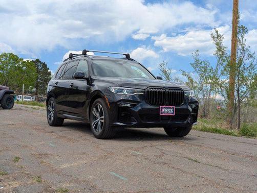 Carbon Black Metallic 2022 BMW X7 M50i